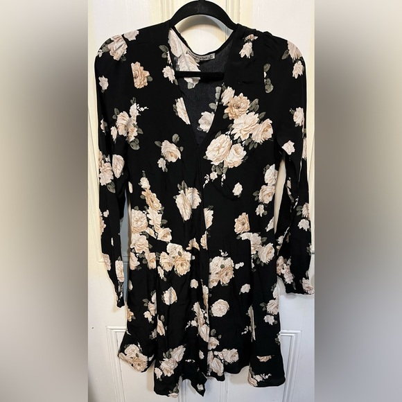 Abercrombie & Fitch Dresses & Skirts - Abercrombie & Fitch Long Sleeve Floral V Neck Dress Medium